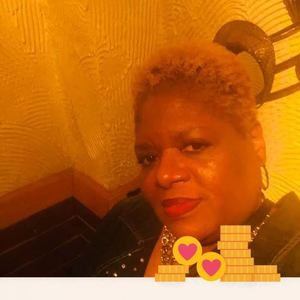 Meet your Posher, Sharon